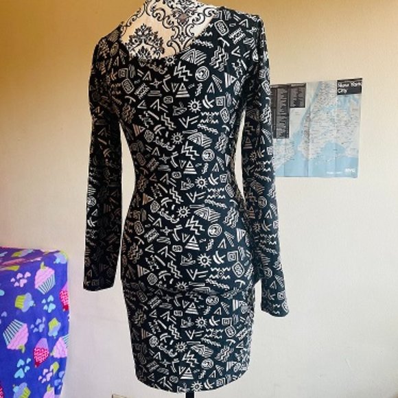 Abstract pattern black & white bodycon midi dress F21 - Picture 3 of 4